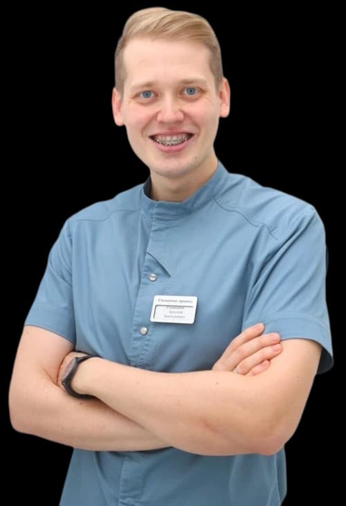 Стоматолог-ортопед Свеженцев Артемий Анатольевич